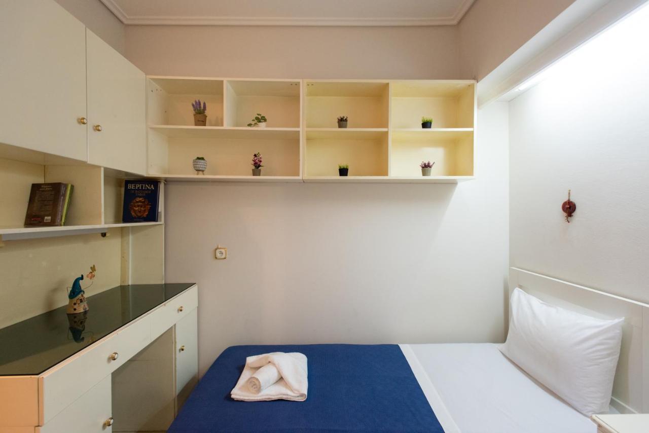Hector'S Flisvos Apartment Athens Exterior photo